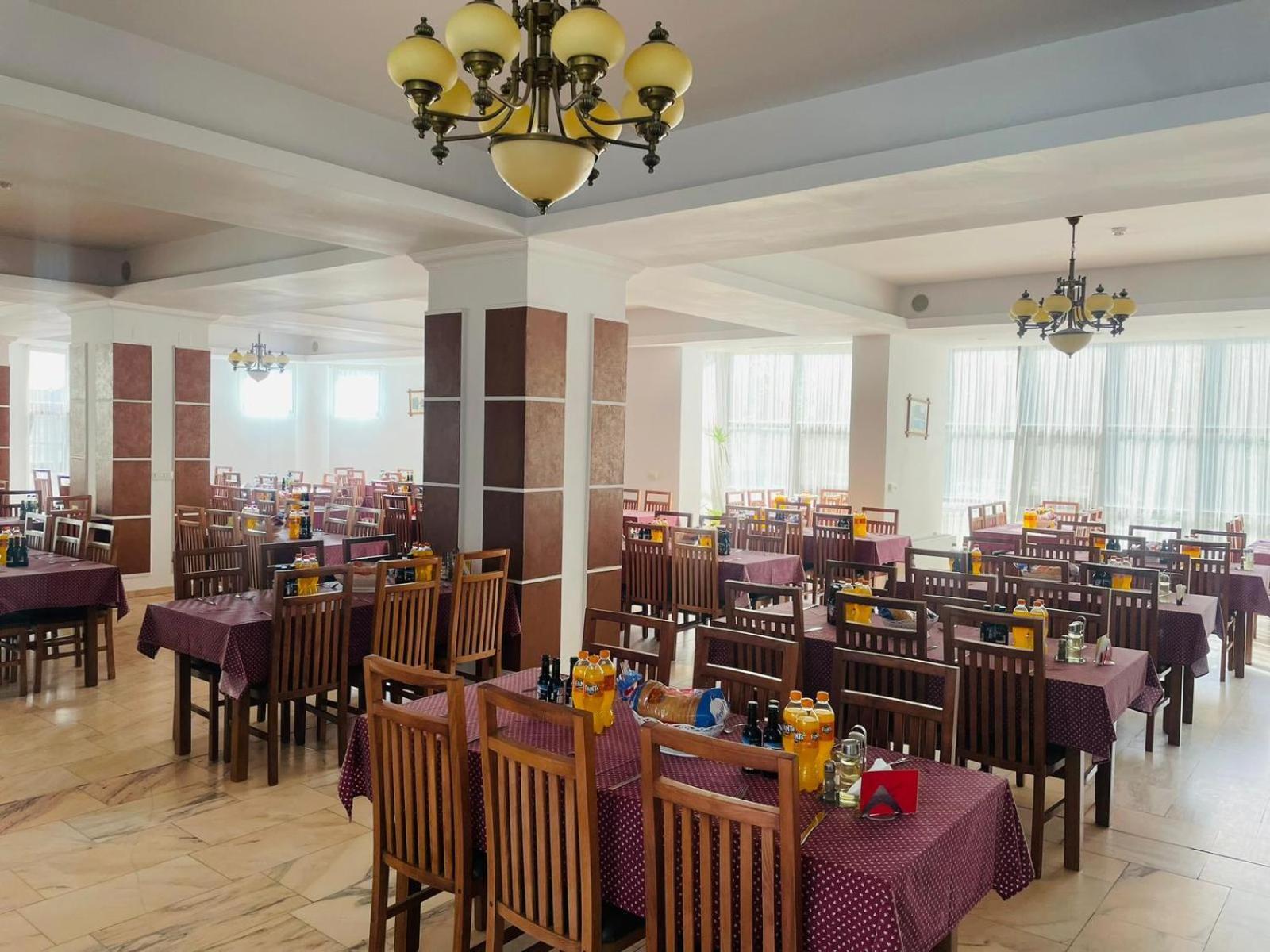 Hotel Silvana Бузіаш Екстер'єр фото